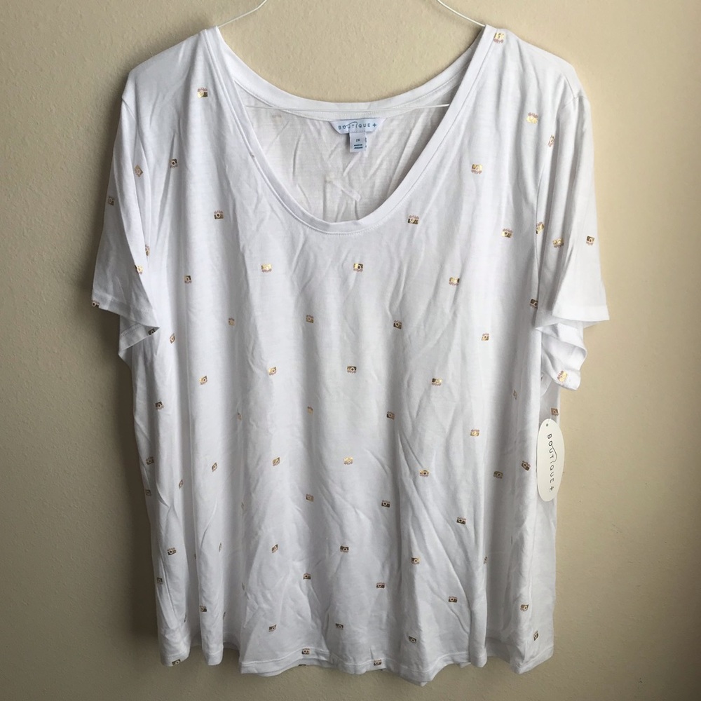 Boutique Plus | Women’s Camera T-Shirt NWT